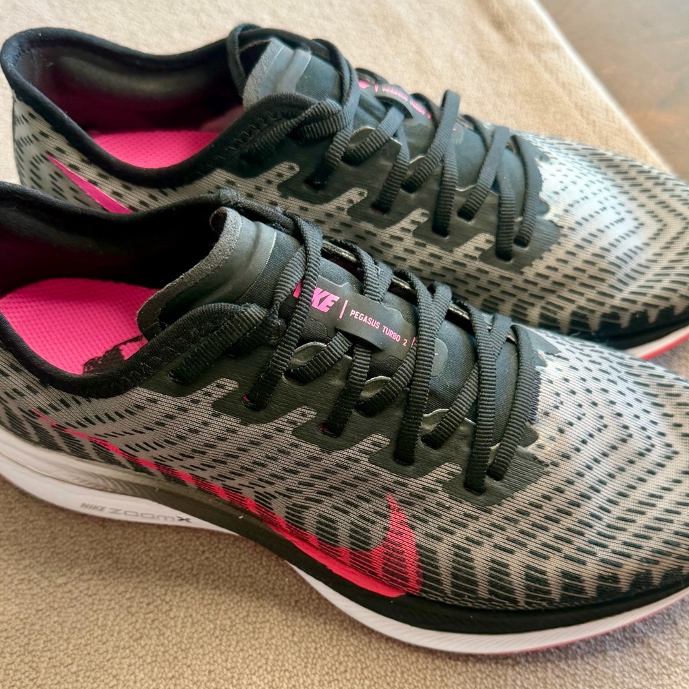 Nike Zoom Pegasus Turbo 2 Black & Pink Blast Running Shoes Men’s 7/ Women’s 9